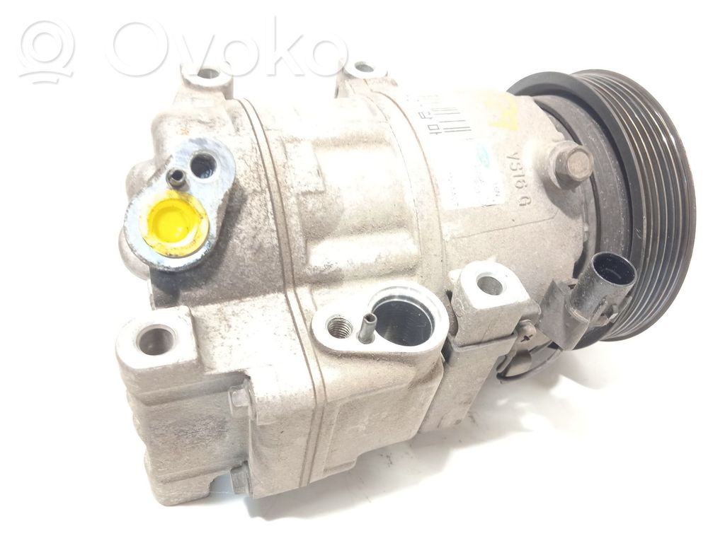 Hyundai i30 Air conditioning (A/C) compressor (pump) 