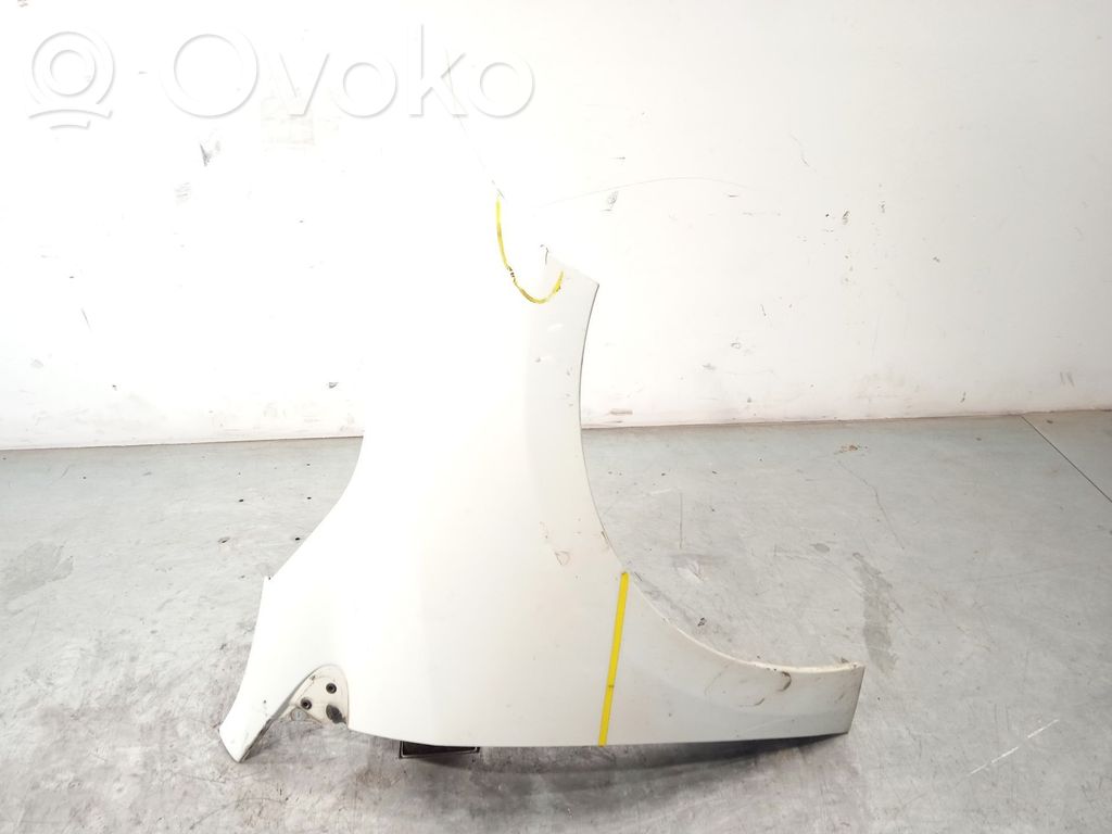 Błotnik przedni   631000047R