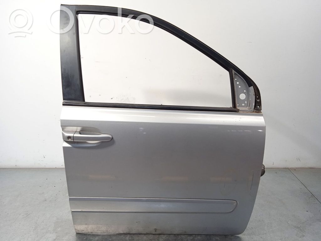 KIA Carnival Priekinės durys 