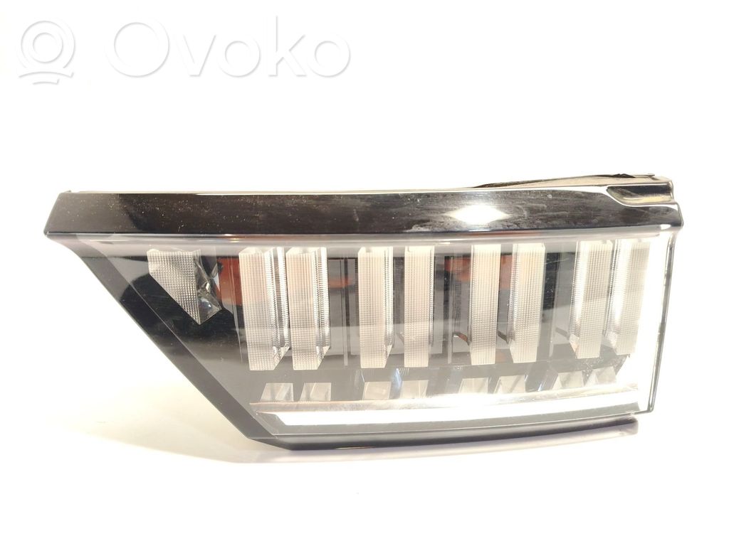 Lynk & co 01 Takaluukun takavalot 