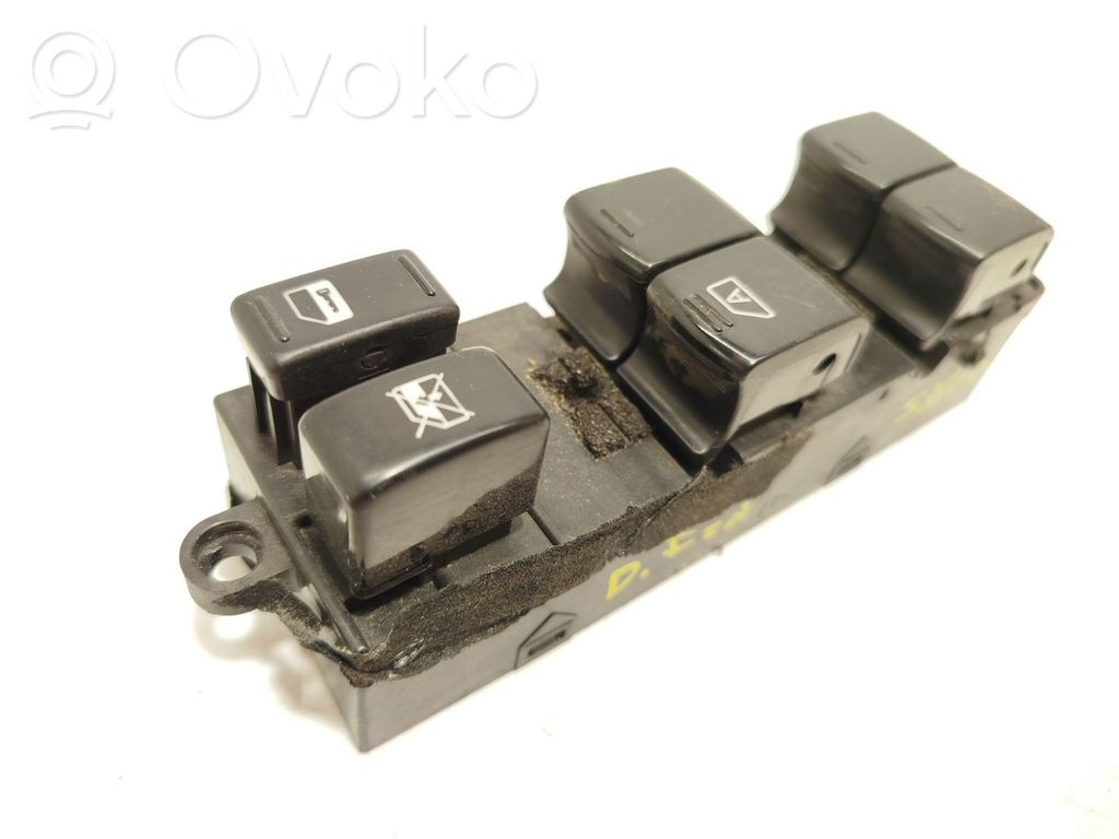 Subaru Legacy Electric window control switch 