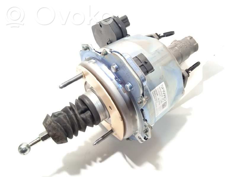 Lynk & co 01 Bomba de freno 