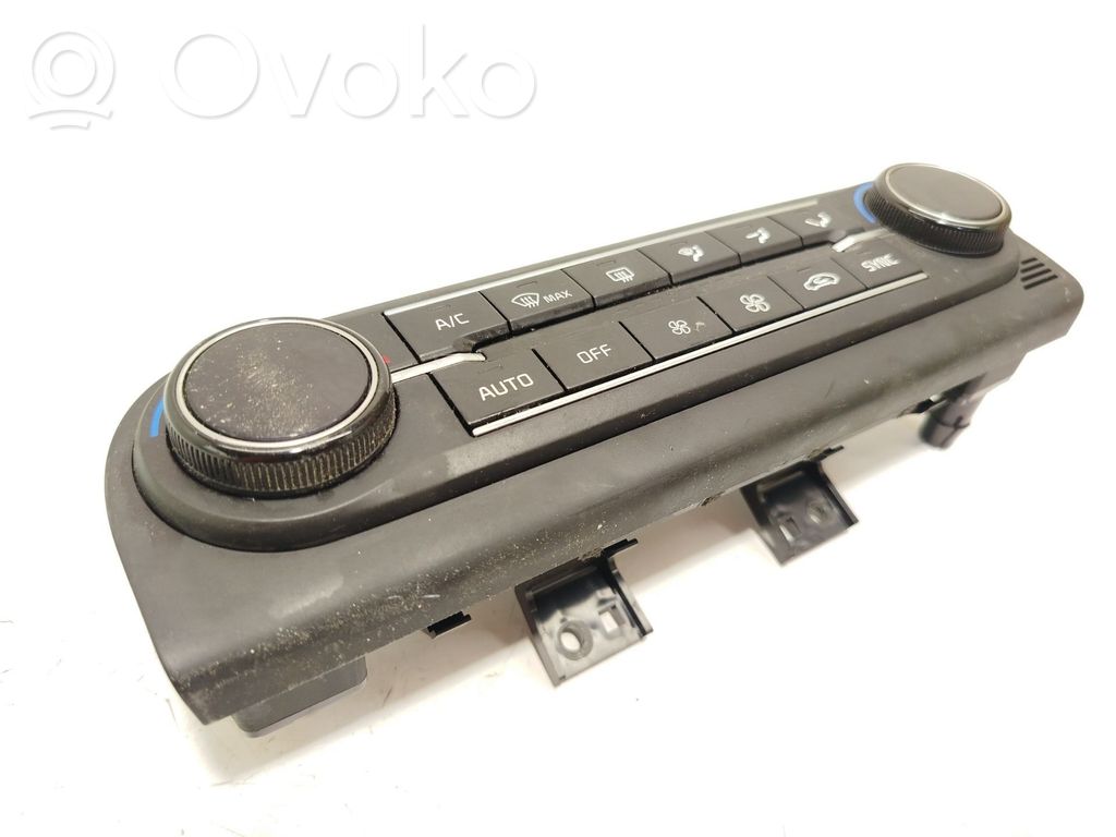 KIA Xceed Climate control unit 