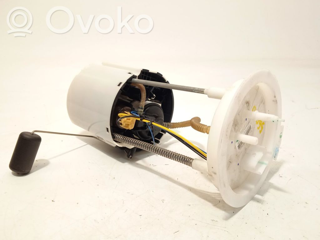 Lynk & co 01 Bomba interna de combustible 