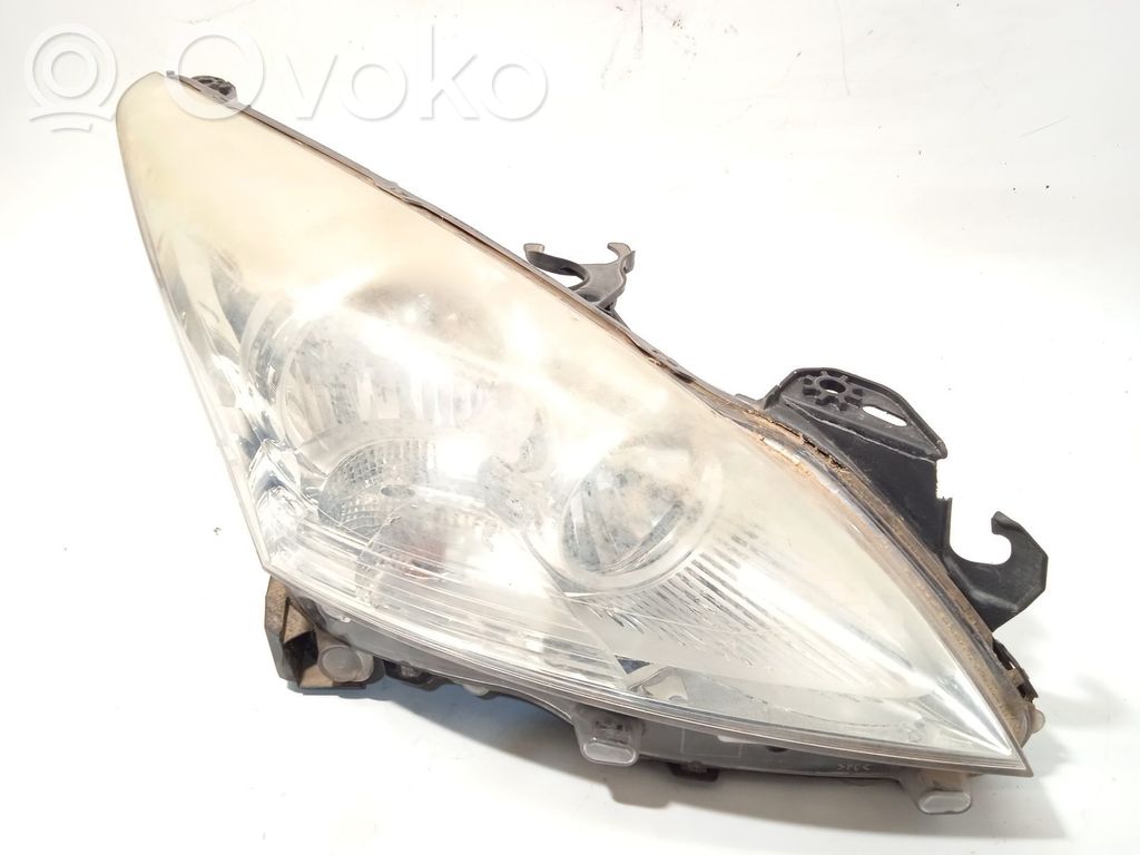 Peugeot 5008 Lampa przednia 