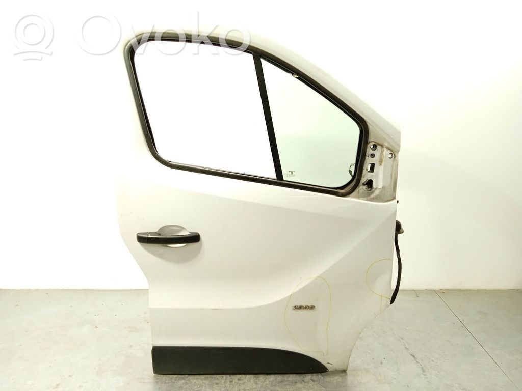 Opel Vivaro Front door 
