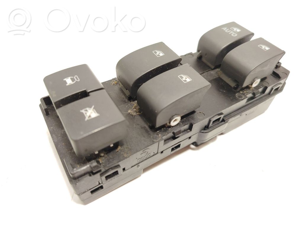 Chevrolet Captiva Electric window control switch 