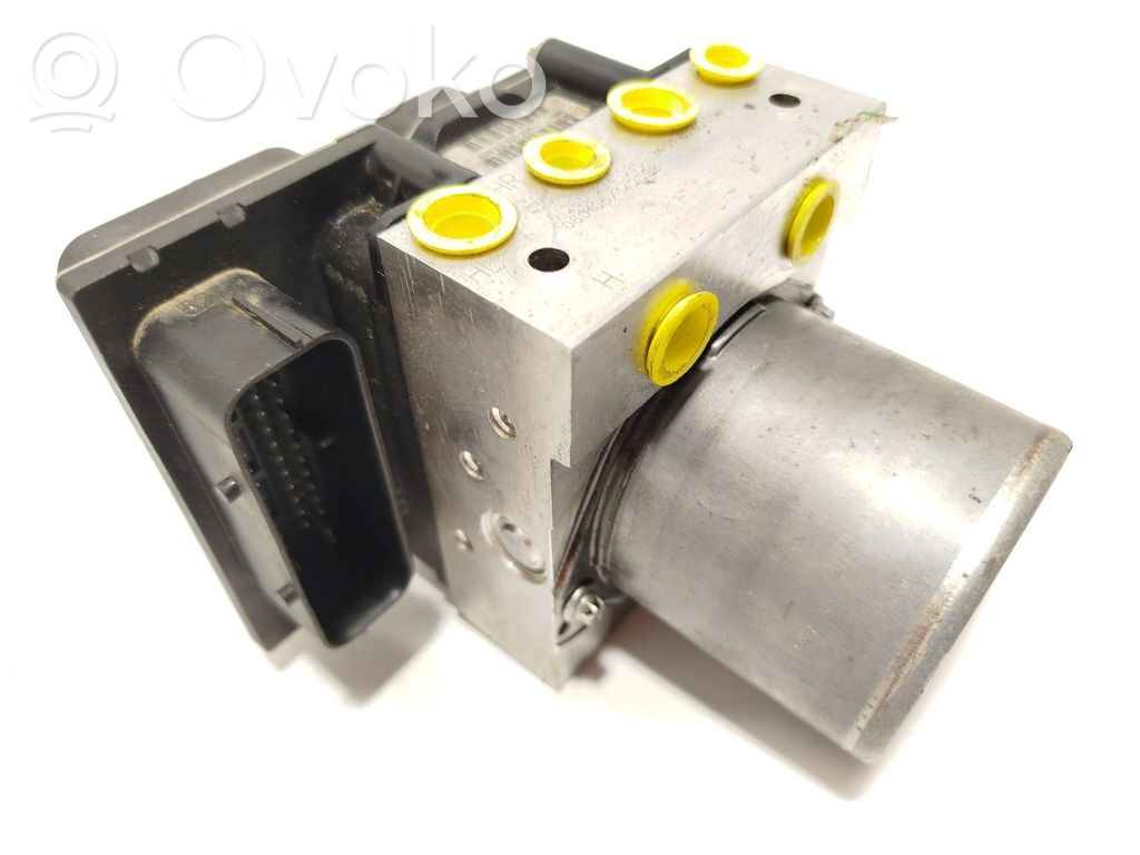 BMW X3 E83 ABS Pump 