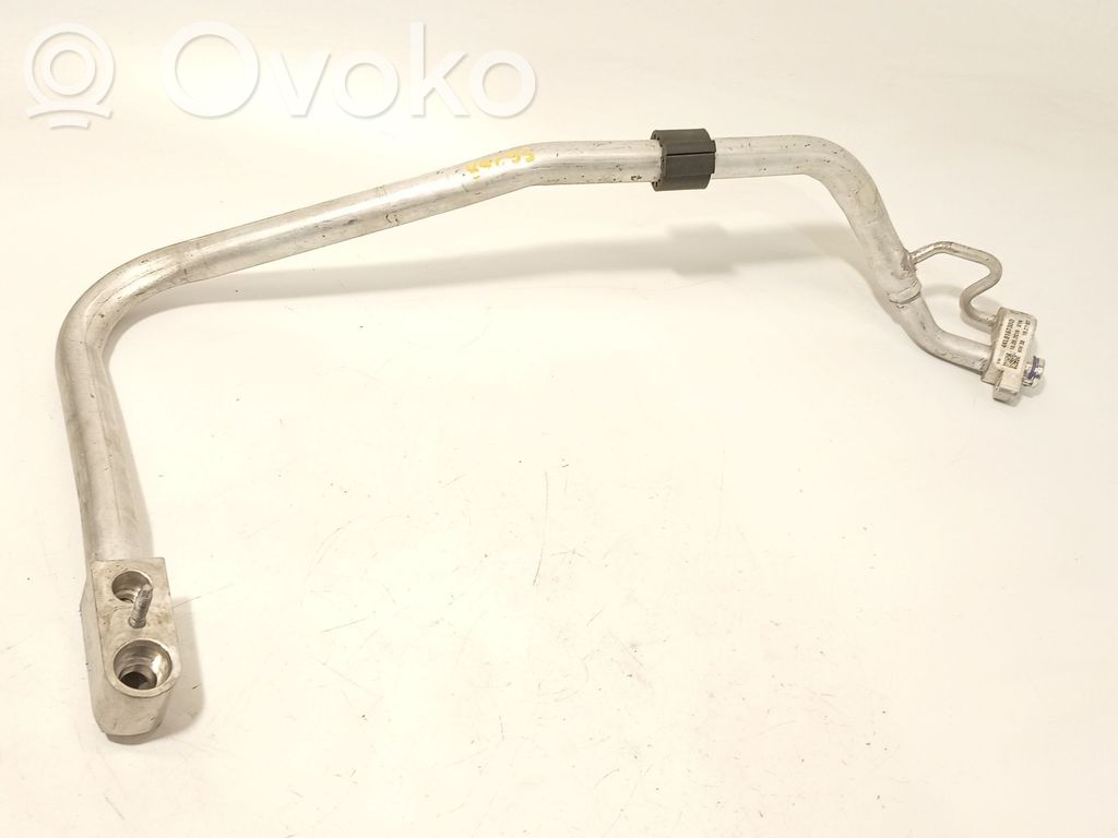 Ilmastointilaitteen putki (A/C)   4KL816738D