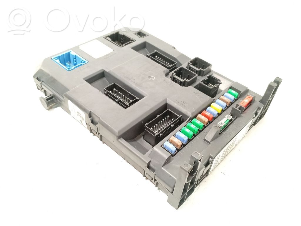 Unité de commande module de porte   9666952380