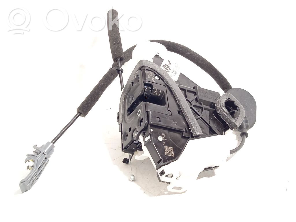 Renault Arkana Front door lock 
