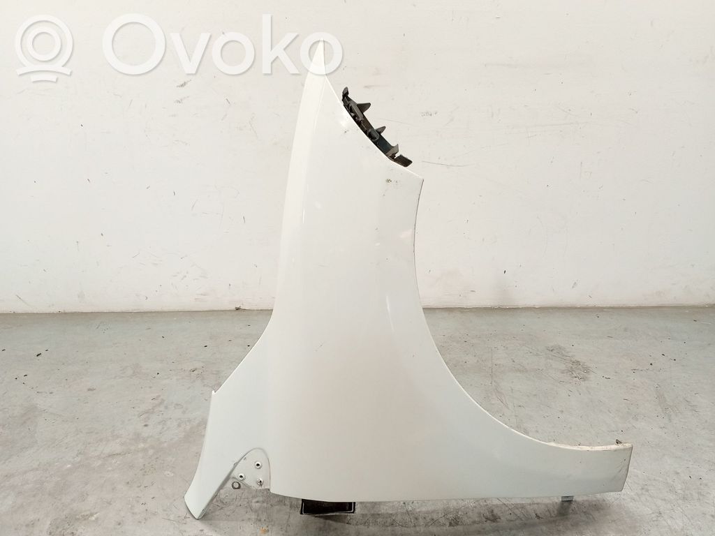 Renault Megane III Błotnik przedni 