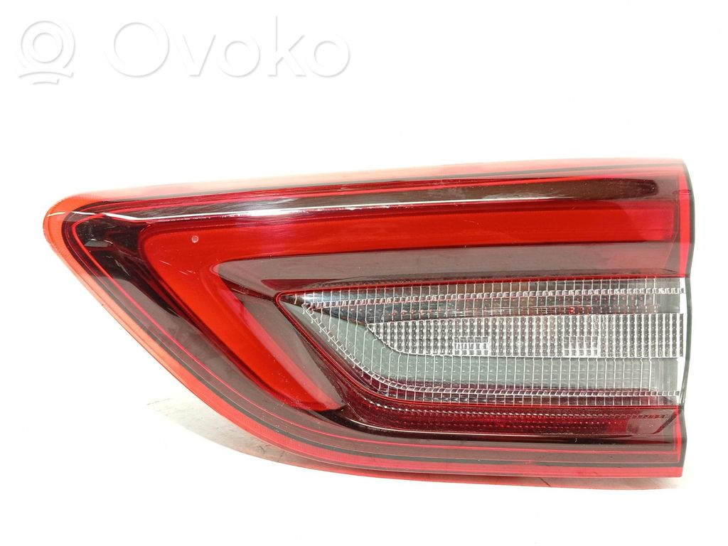Ford Kuga III Lampy tylnej klapy bagażnika 