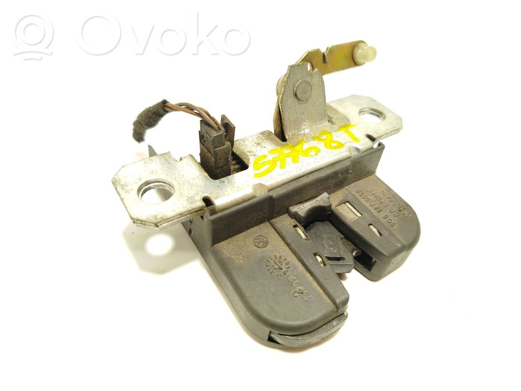Takaluukun lukon salvan moottori   6Q6827505B