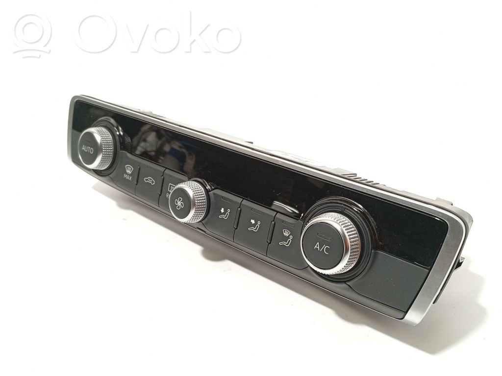 Audi A1 Climate control unit 
