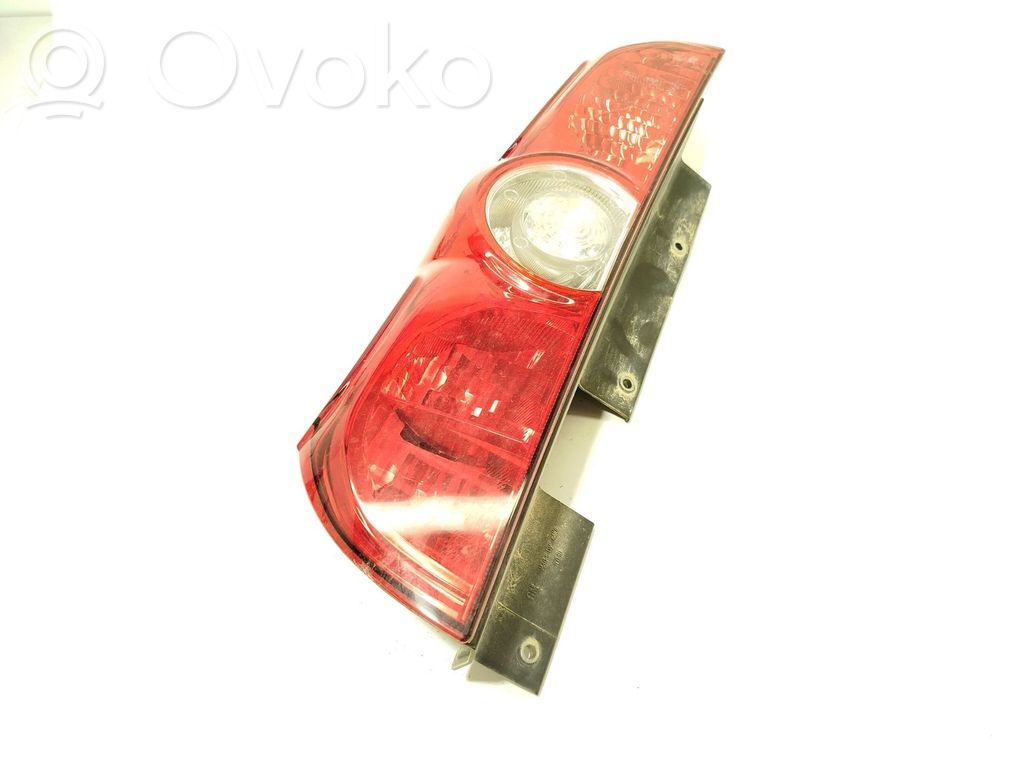 Opel Combo D Lampă spate în caroserie 