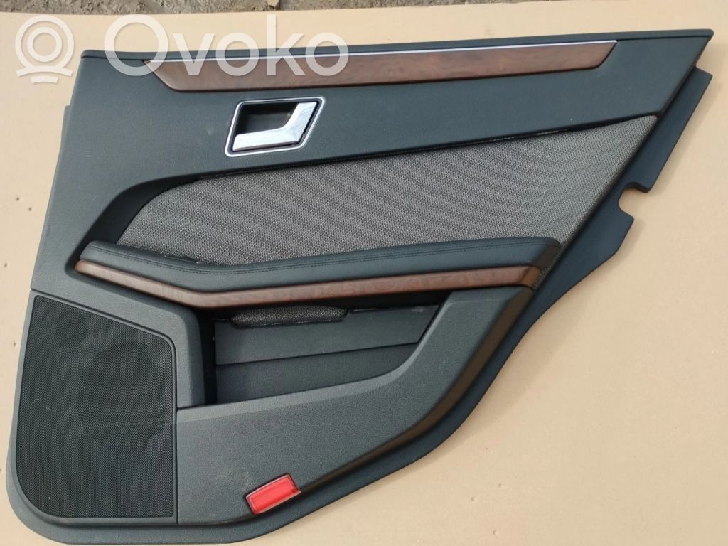 Mercedes-Benz E W212 Boczki / Poszycie drzwi tylnych 
