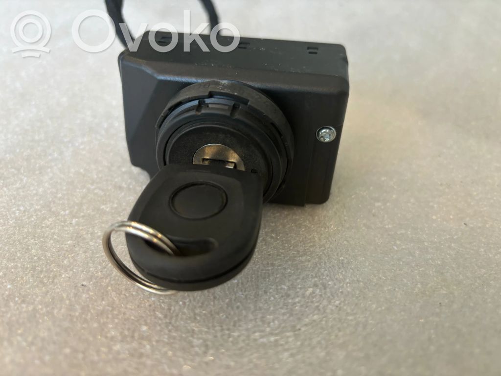 Volkswagen Touareg I Ignition lock 