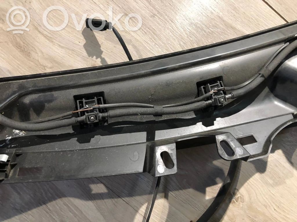 Mercedes-Benz C W204 Apărătoare ștergătoare 