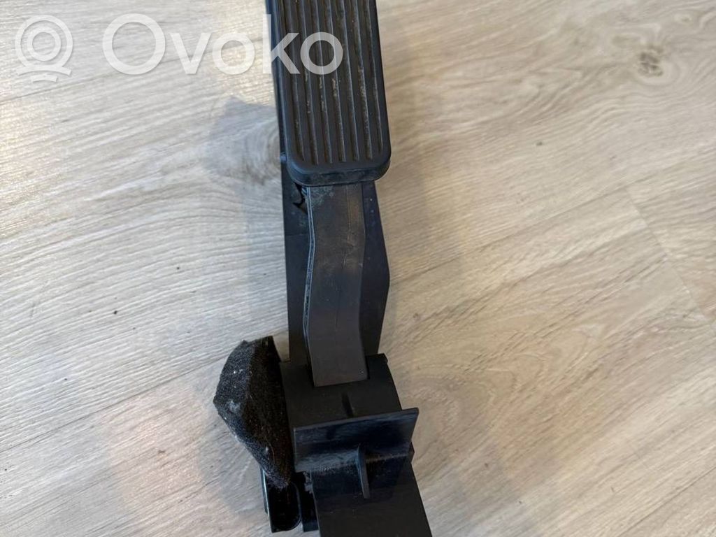 Mercedes-Benz E W211 Gaspedal 