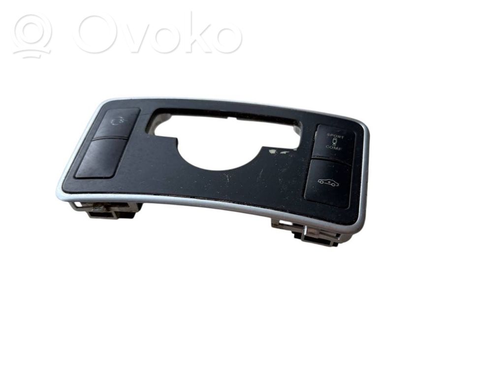 Mercedes-Benz E W212 Inny element deski rozdzielczej 