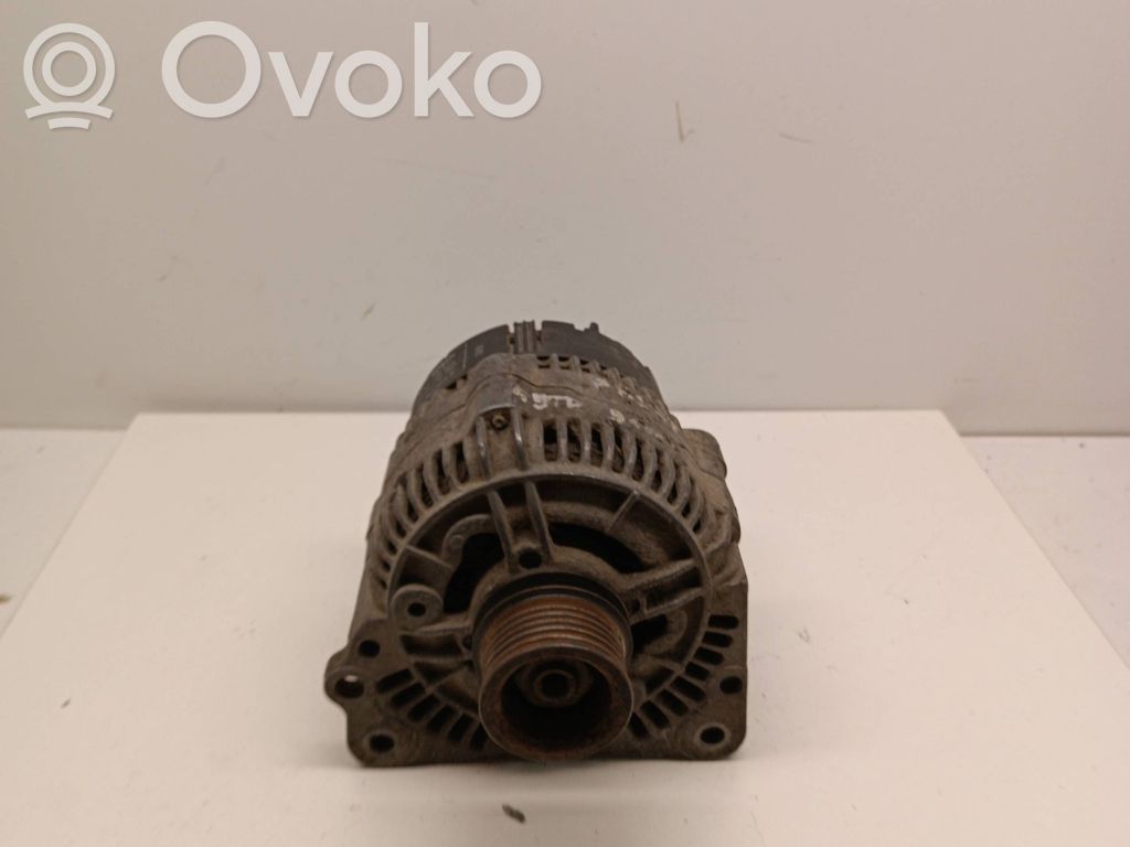 Volkswagen PASSAT B4 Alternator 