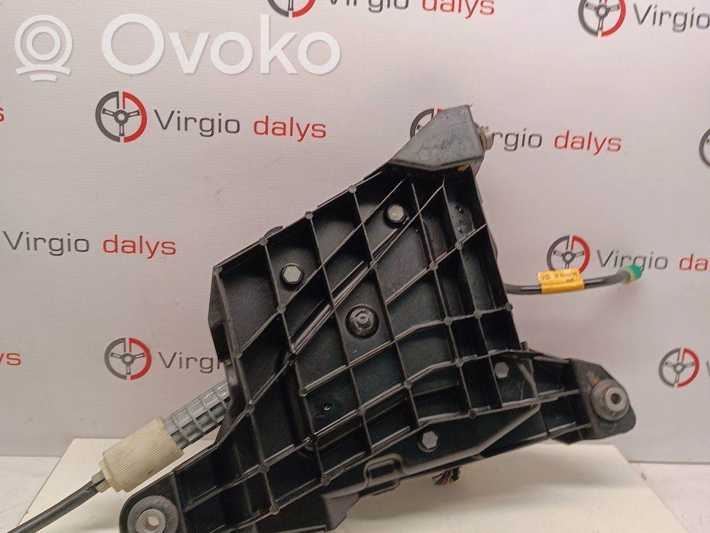 Peugeot 5008 Hand brake control module 