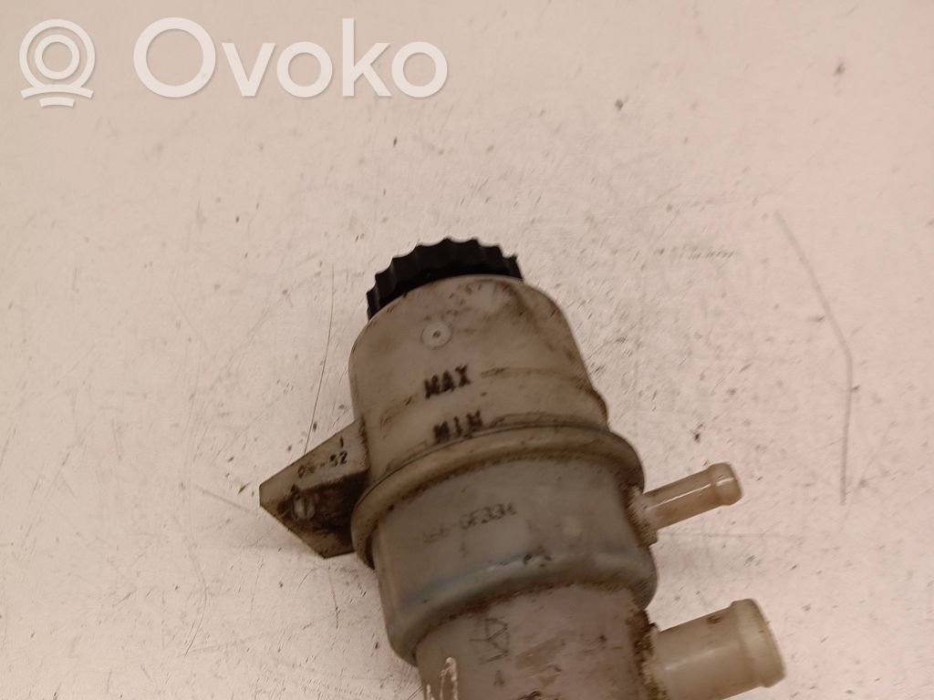 Ohjaustehostimen nestesäiliö   06786