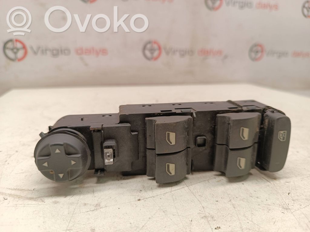 Citroen C4 II Electric window control switch 
