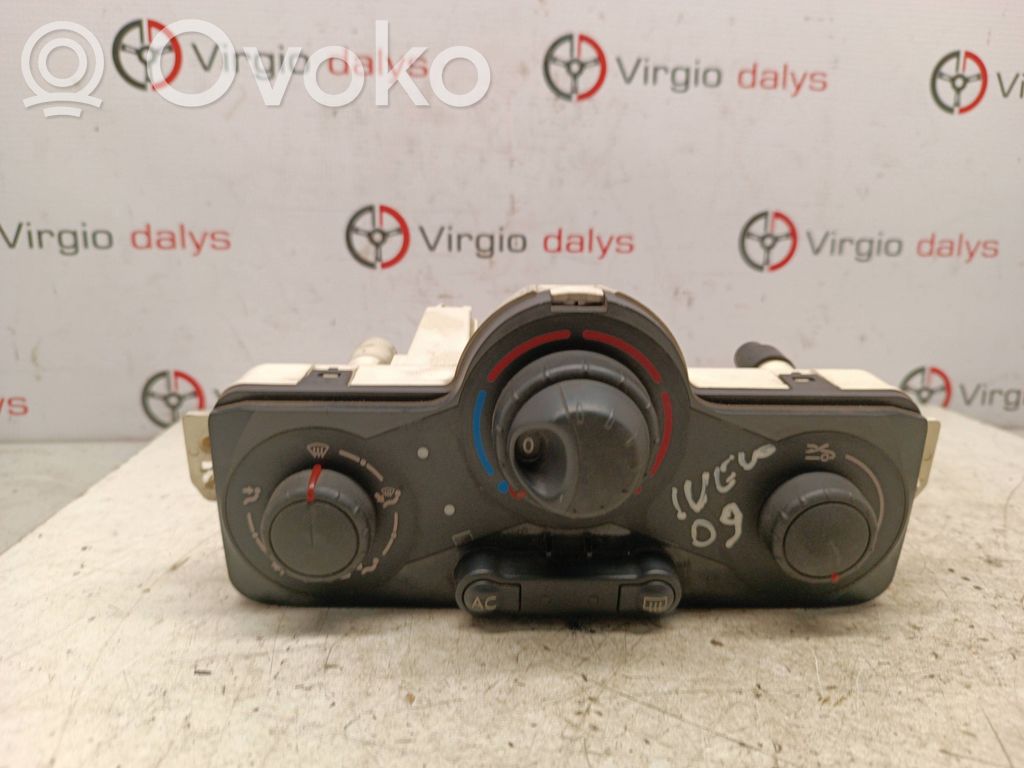Renault Clio III Climate control unit 