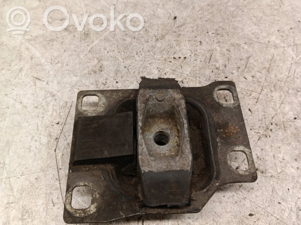 Ford Focus Engine mount bracket 