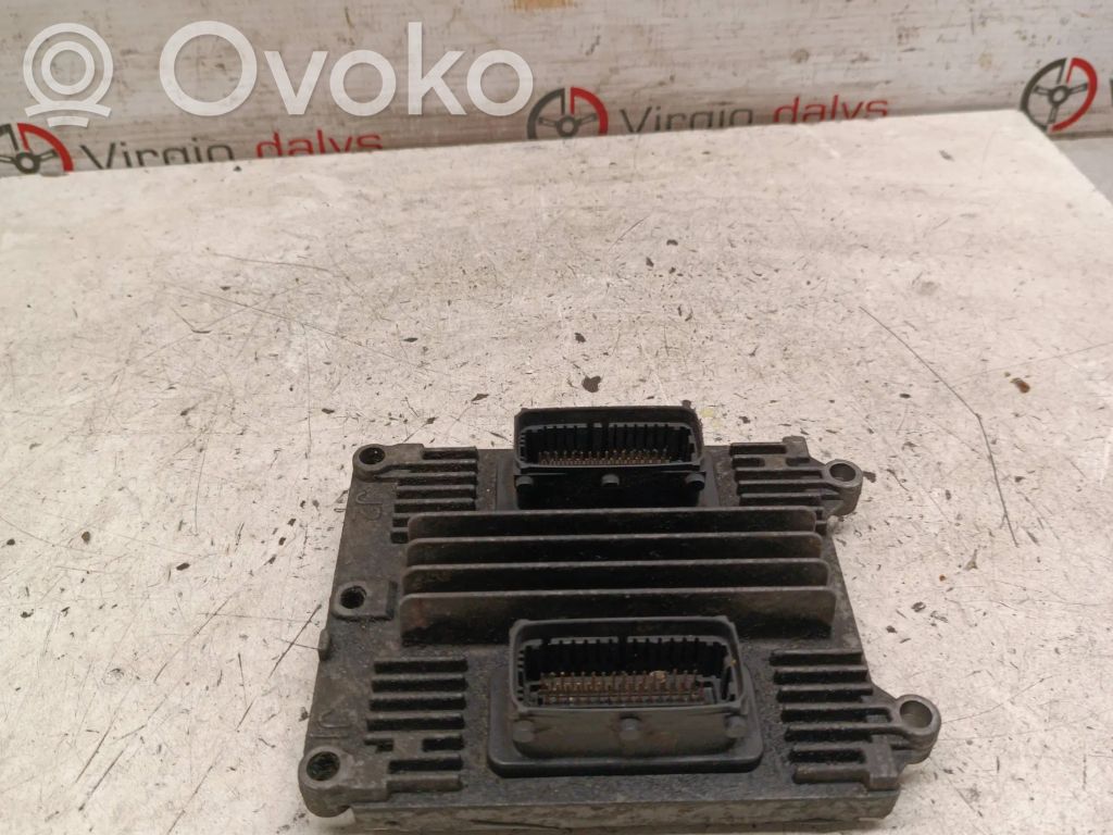 Opel Zafira A Engine control unit/module 
