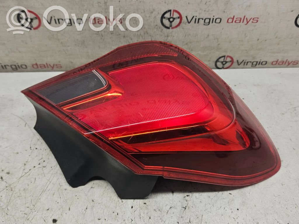 Opel Corsa E Galinis žibintas kėbule 