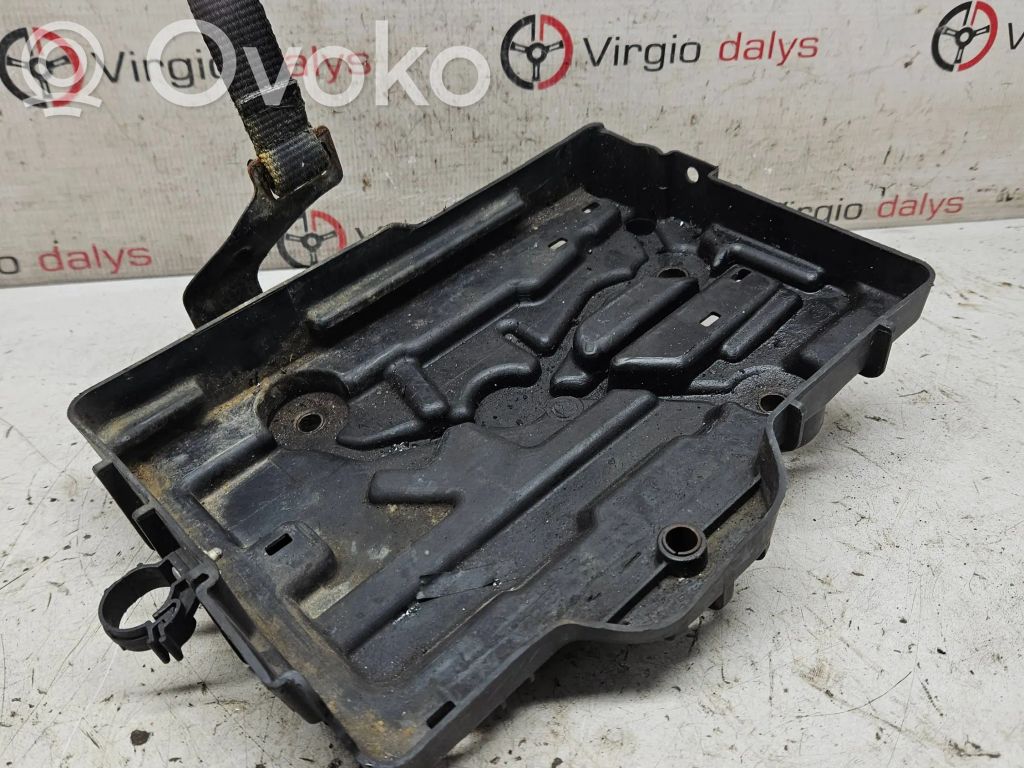 Fiat Doblo Akumuliatoriaus tvirtinimo padas 