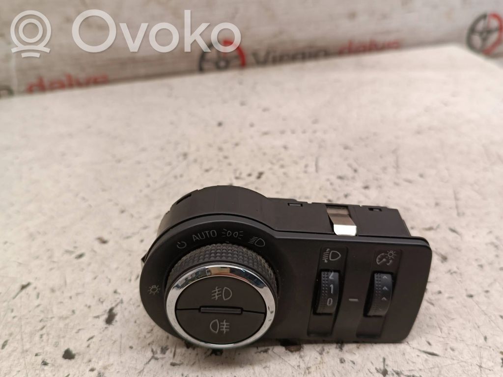 Chevrolet Cruze Light switch 