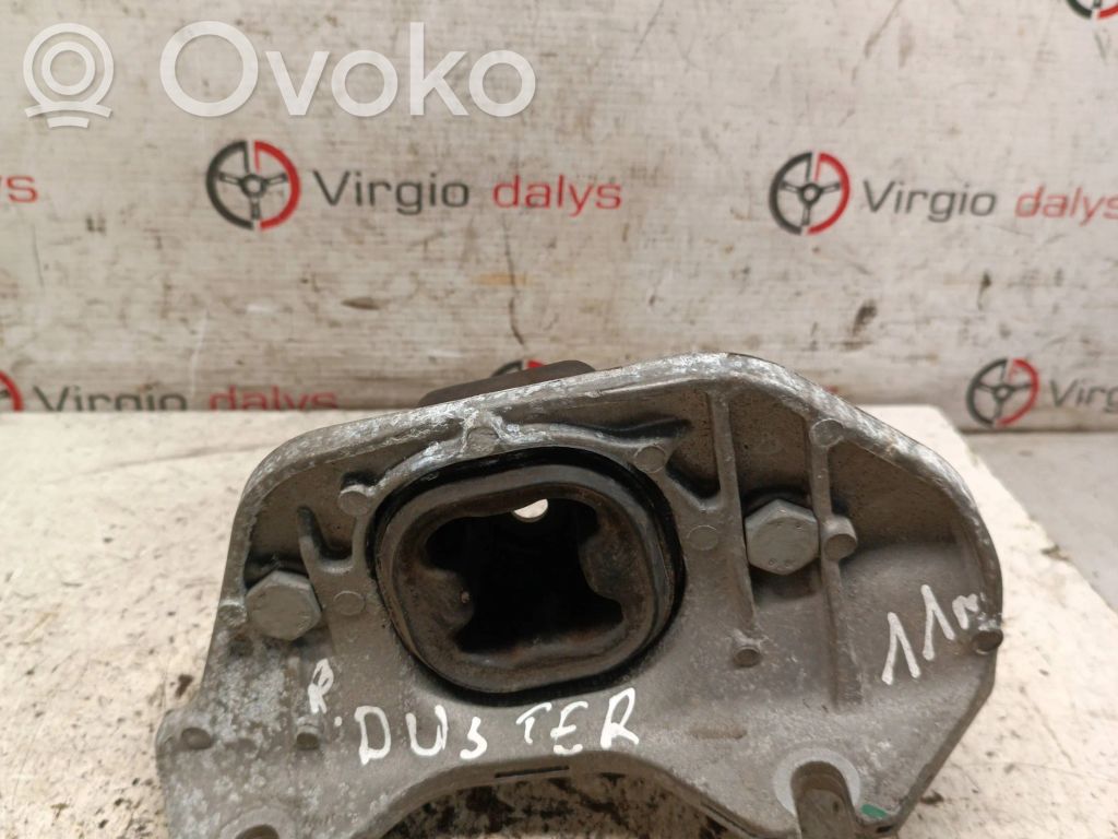 Dacia Duster Gearbox mounting bracket 