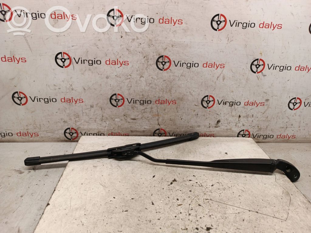 Mini One - Cooper Coupe R56 Front wiper blade arm 