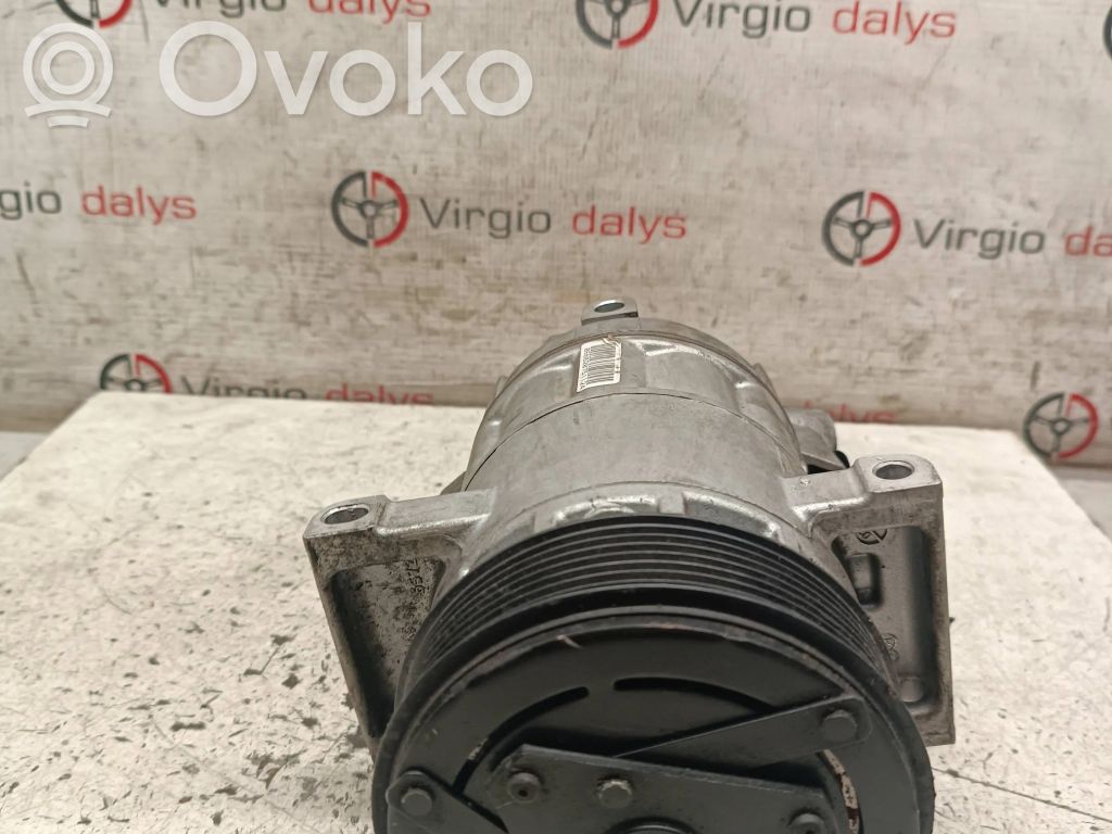 Renault Clio IV Air conditioning (A/C) compressor (pump) 