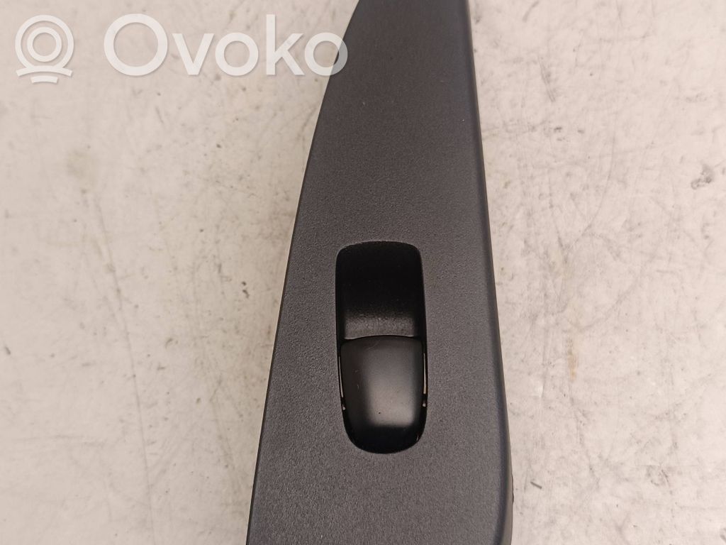 Nissan Pulsar Electric window control switch 