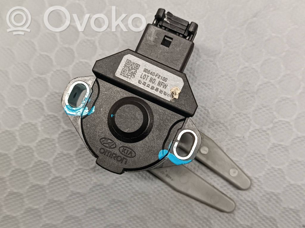 Hyundai Kona I Clutch pedal sensor 
