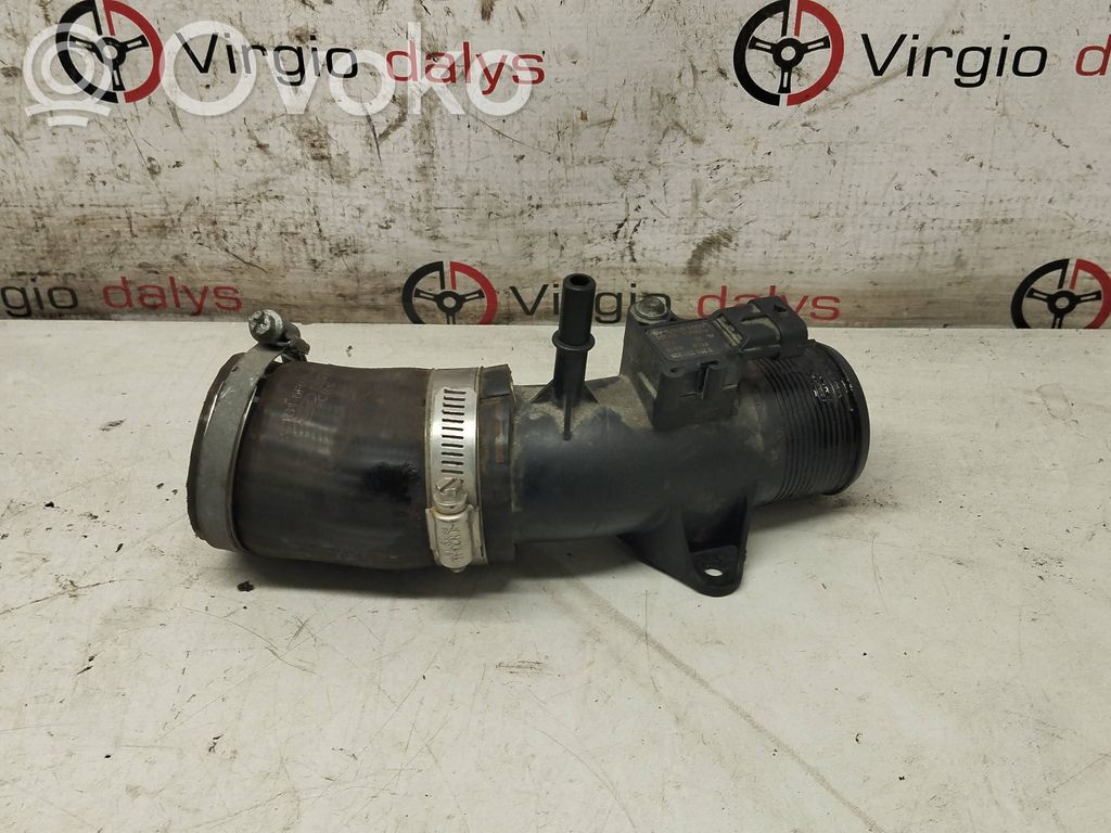 Intercooler hose/pipe   C1B16F075AE