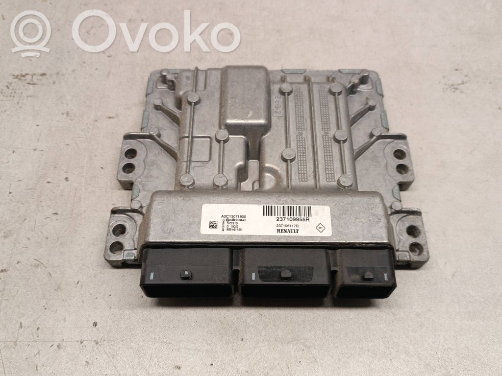 Renault Master III Engine control unit/module 