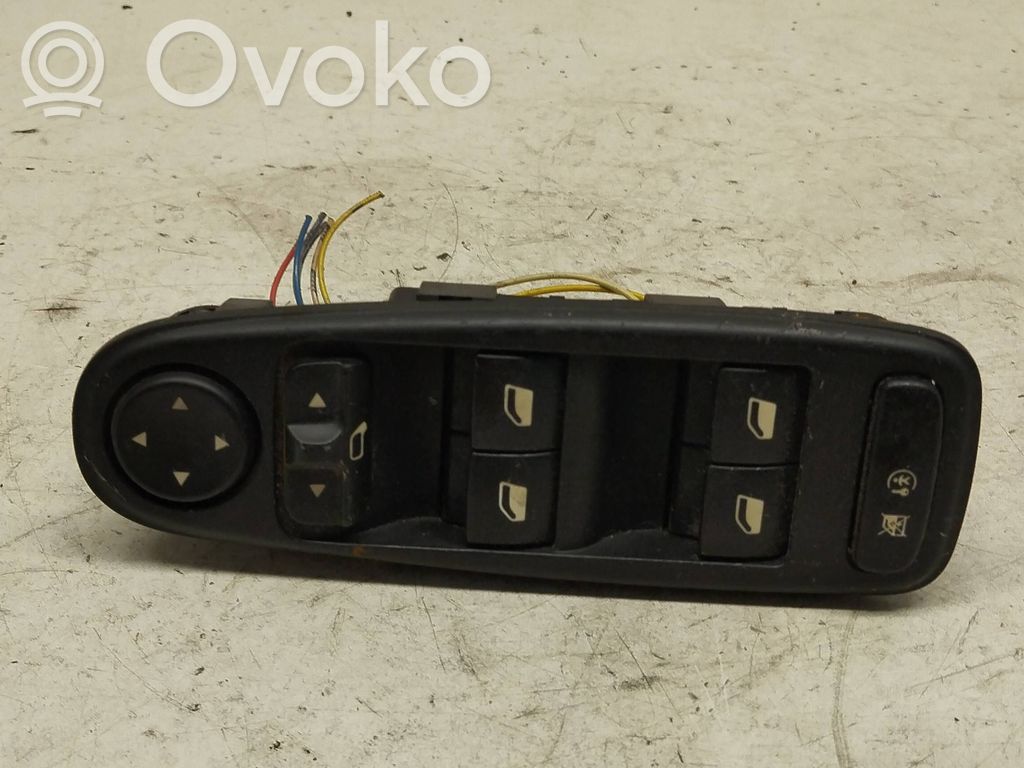 Citroen C4 I Picasso Interruttore di controllo dell’alzacristalli elettrico 