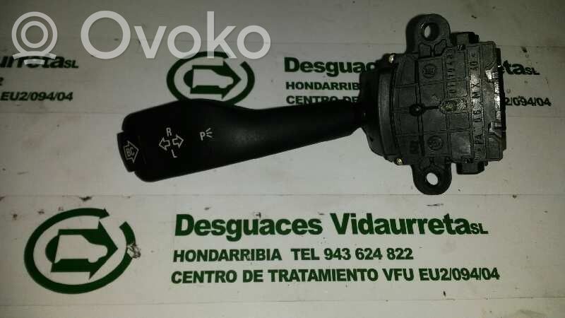 Commodo de clignotant   8363668K,01104010
