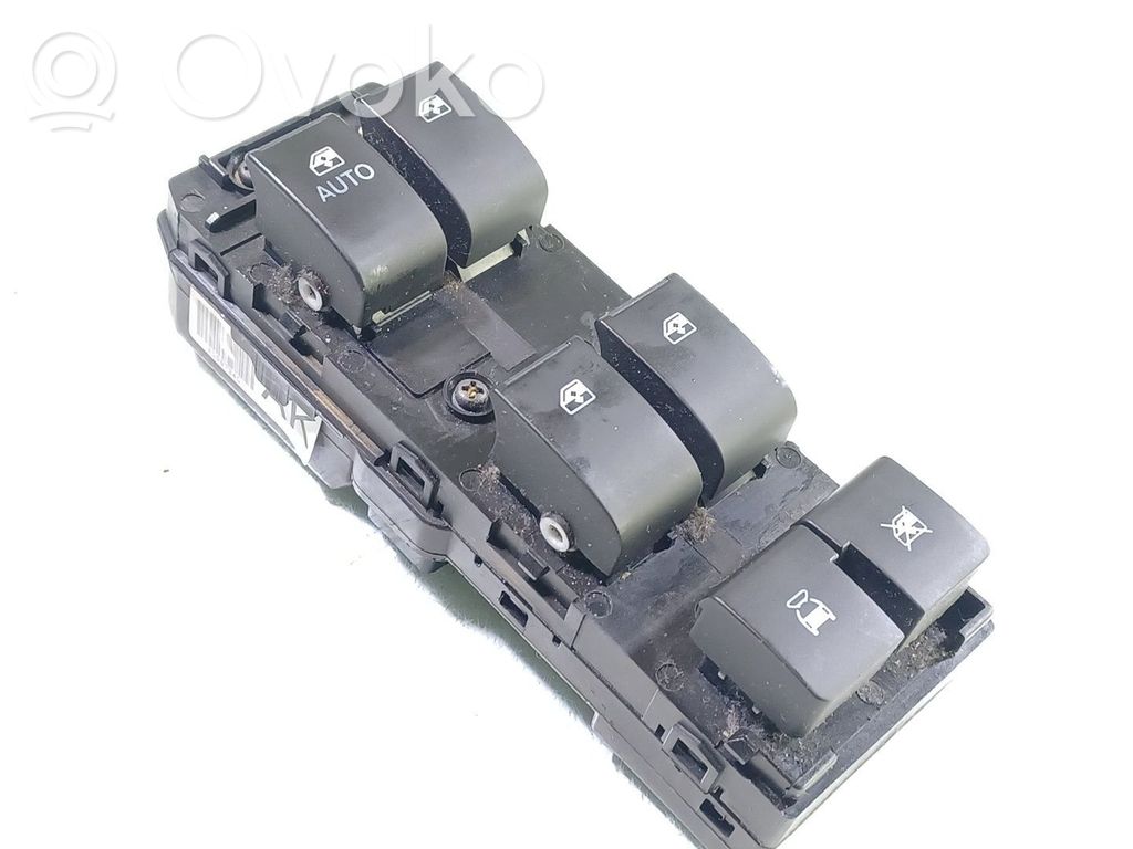 Chevrolet Captiva Electric window control switch 