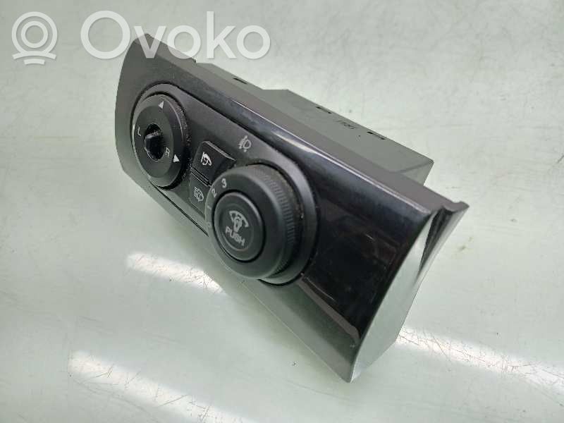 Chevrolet Captiva Wing mirror switch 