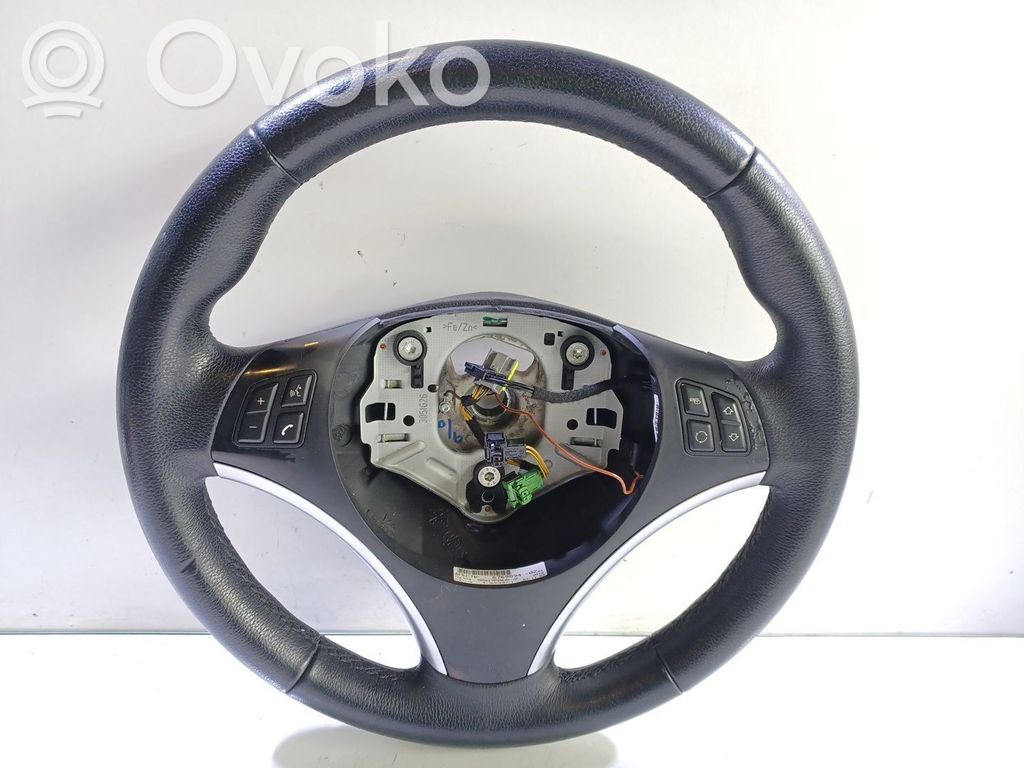 Ohjauspyörä   6769894,305617099E06AF