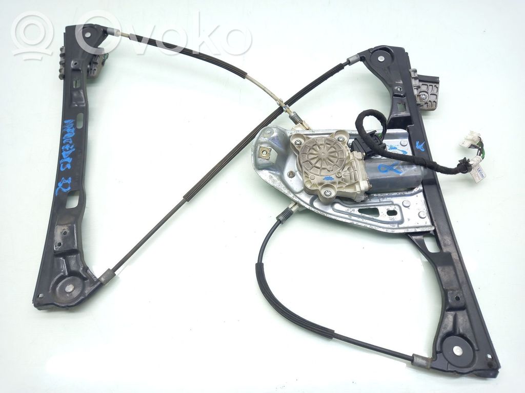 Mercedes-Benz C W203 Macara geam față manuală 