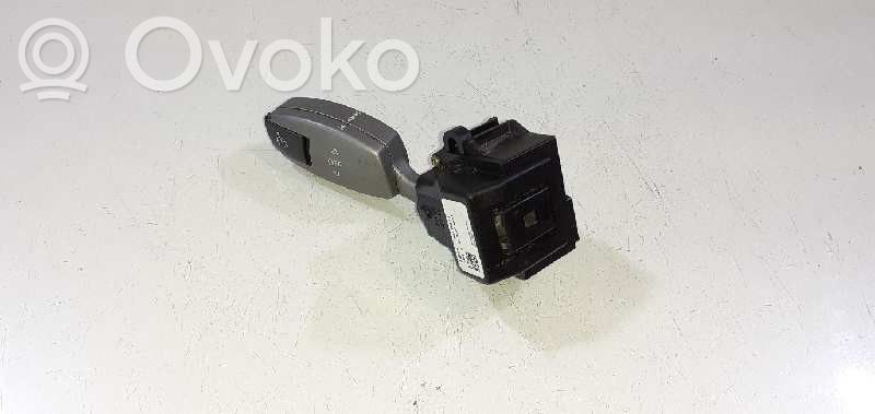 Interrupteur / bouton multifonctionnel   61316959986,695998612,0130674001