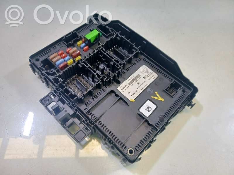 Fuse module   2410953,JX6T15604BCD,A13681928